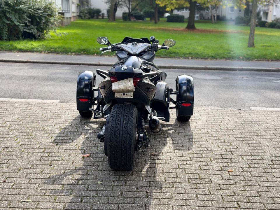 Weitere Motorräder Reserviert •Can am Spyder 1000 2010 — photo 6