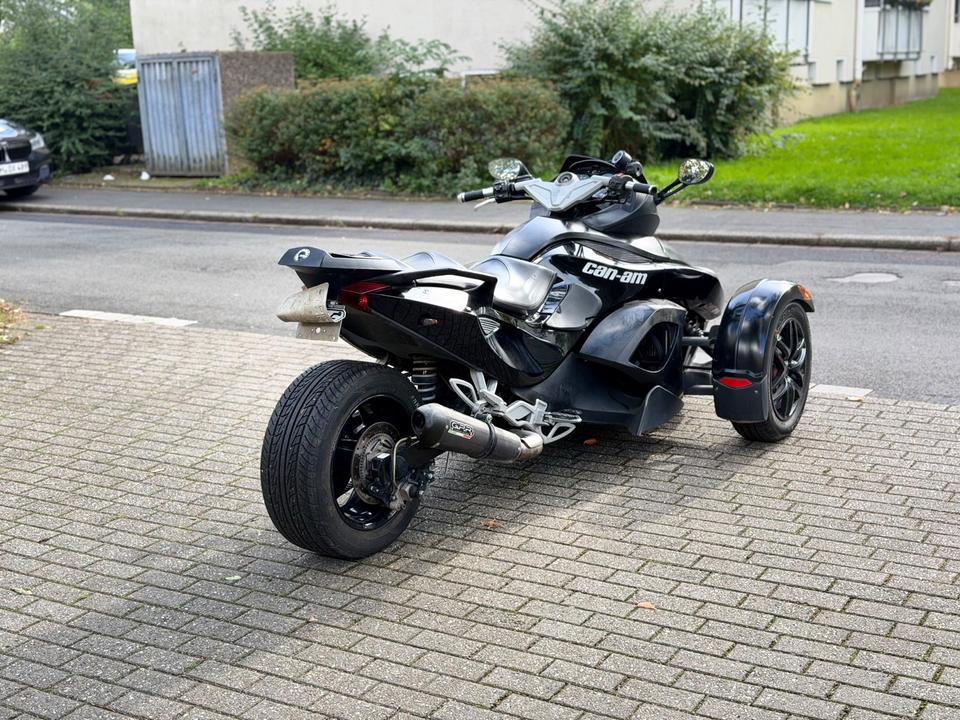 Weitere Motorräder Reserviert •Can am Spyder 1000 2010 — photo 7