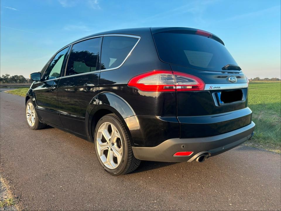 Ford S-Max 2010 — photo 15