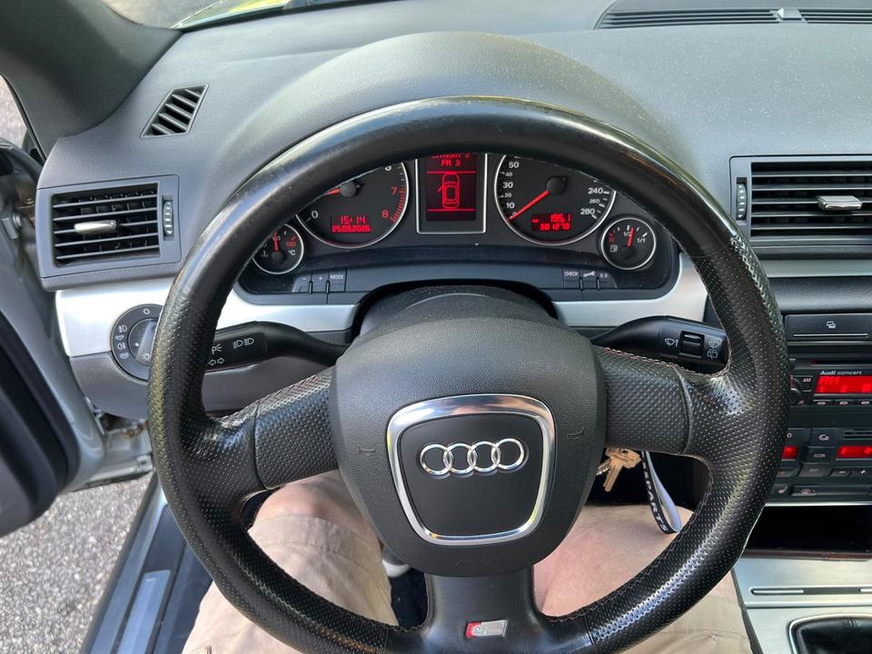 Audi A4 2005 — photo 11