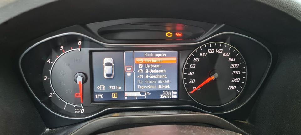 Ford S-Max 2010 — photo 8