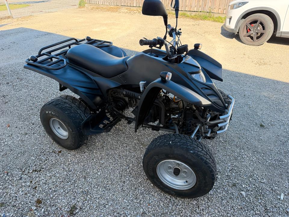 Weitere Motorräder ATV Adly 150 2008 — interior