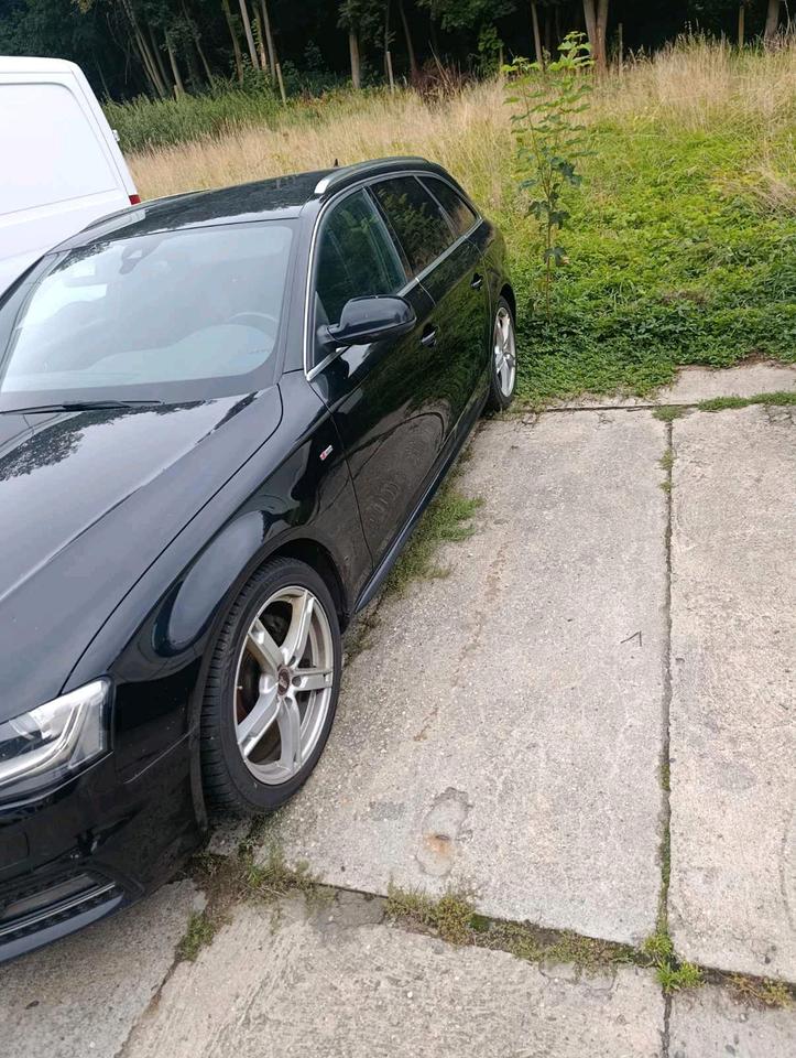 Audi A4 2014 — салон