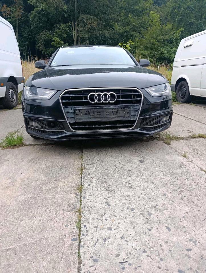 Audi A4 2014 — двигун