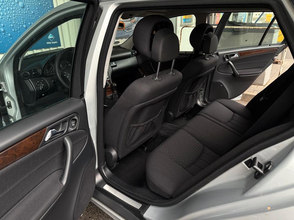 Mercedes Benz C 200 2006 — photo 10