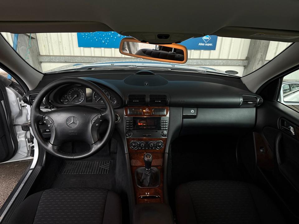Mercedes Benz C 200 2006 — photo 11