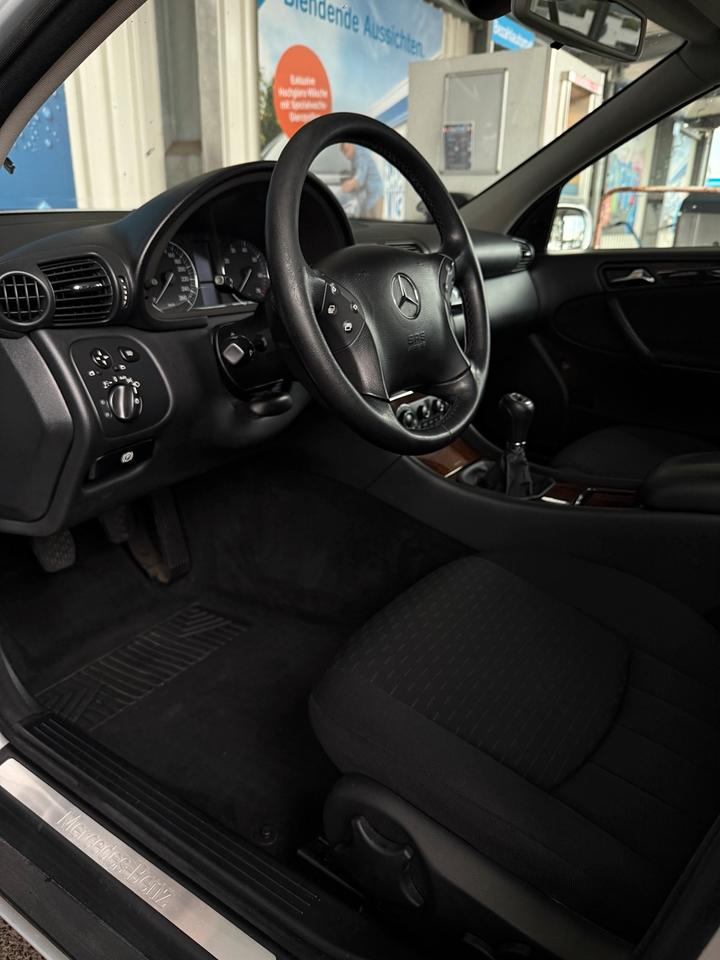 Mercedes Benz C 200 2006 — photo 7