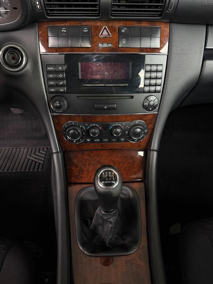 Mercedes Benz C 200 2006 — photo 8
