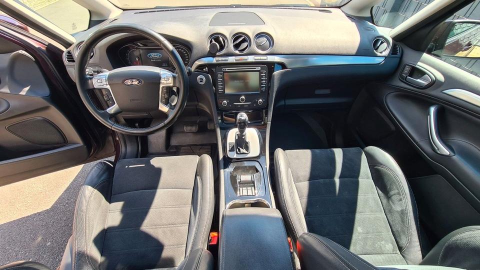 Ford S-Max 2011 — photo 5