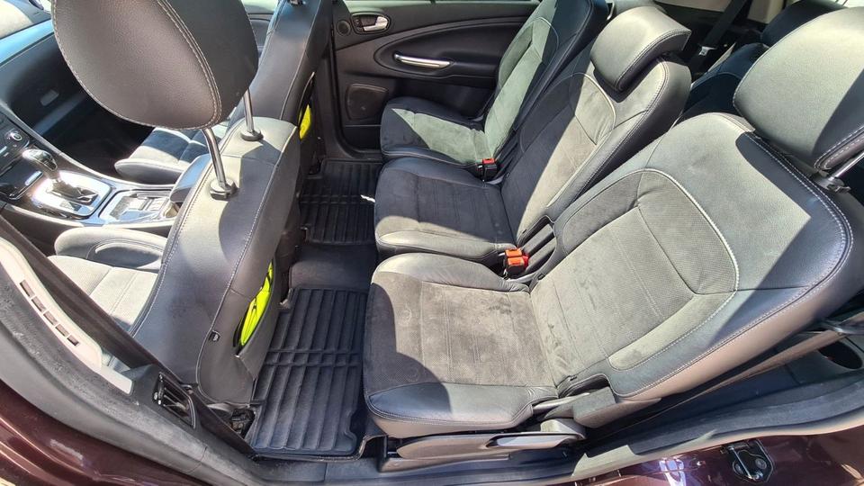 Ford S-Max 2011 — photo 8