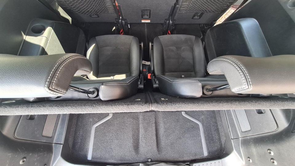 Ford S-Max 2011 — photo 9