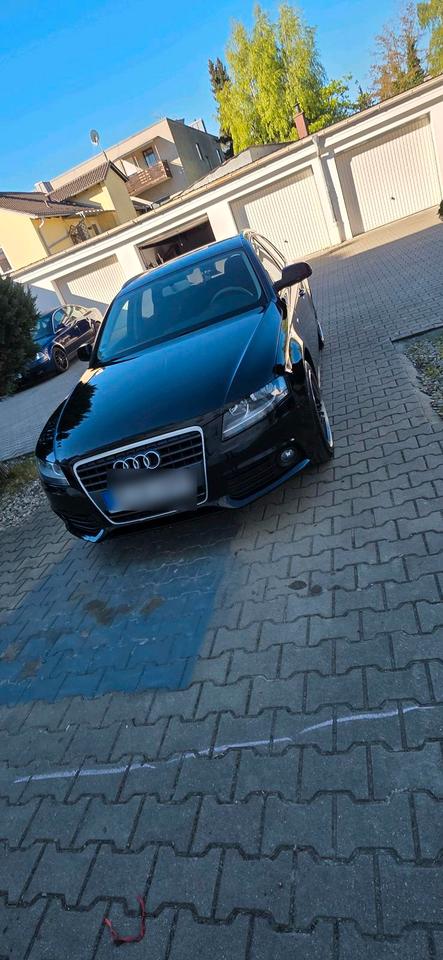 Audi A4 2009 — вигляд ззаду