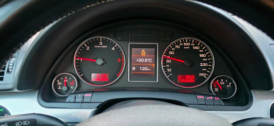 Audi A4 2007 — photo 19