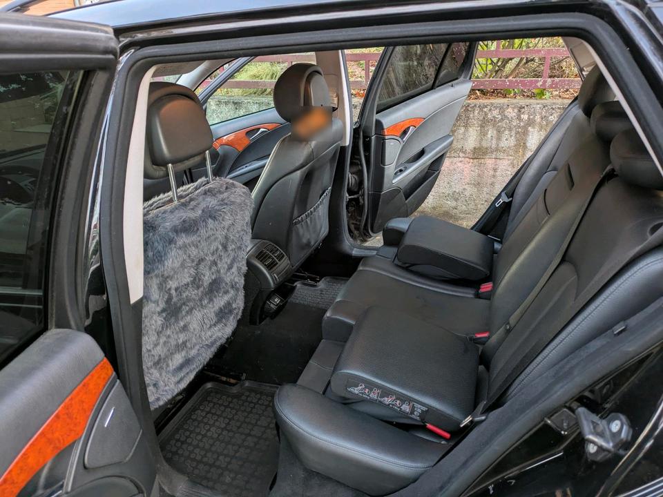 Mercedes Benz E 200 2008 — photo 11