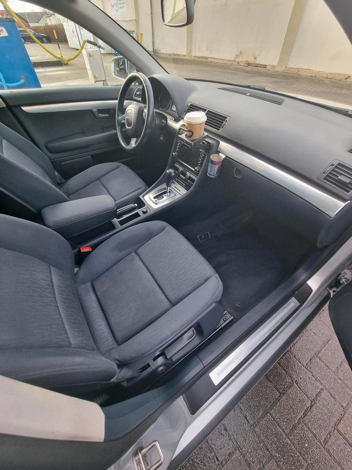 Audi A4 2005 — двигун
