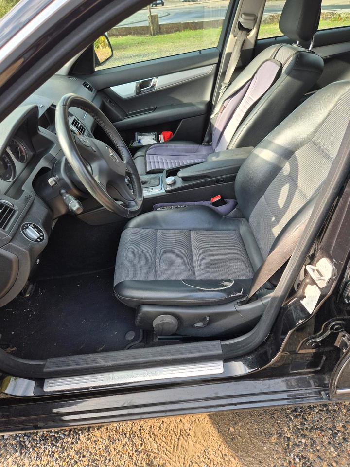Mercedes Benz C 220 2008 — photo 8