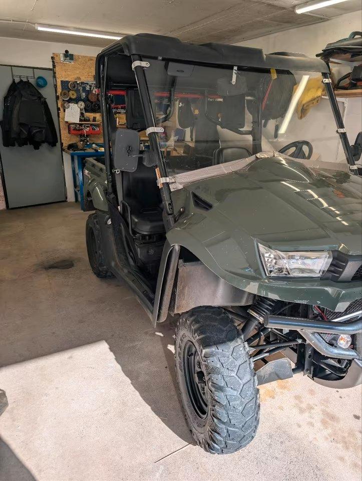 Kymco UTV Kymco UXV700i mit Sraßenzulassung,Scheckheft 2014 — rear view
