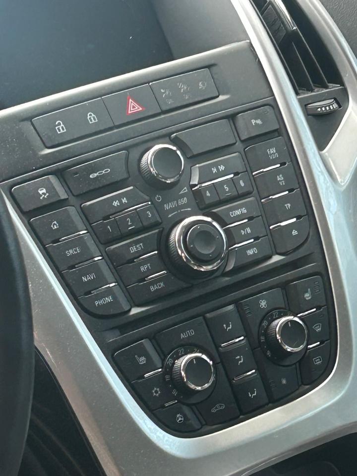 Opel Astra 2015 — engine