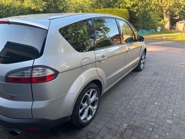 Ford S-Max 2006 — rear view