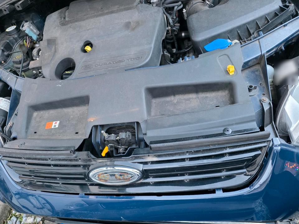 Ford S-Max 2011 — photo 14