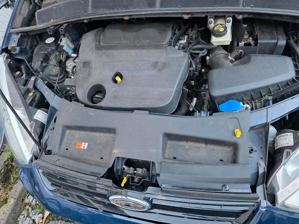 Ford S-Max 2011 — photo 15