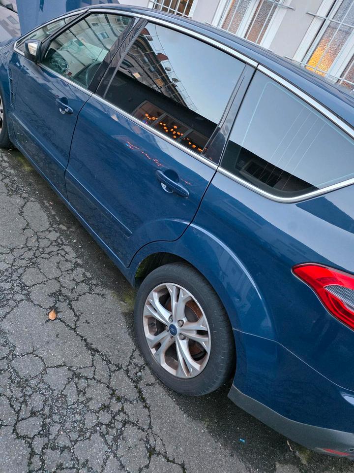 Ford S-Max 2011 — photo 7