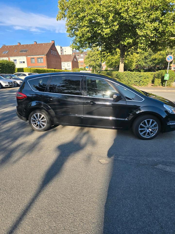 Ford S-Max 2013 — rear view