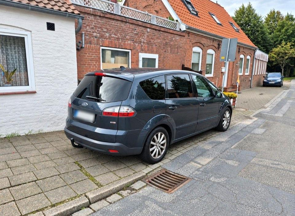 Ford S-Max 2007 — вигляд ззаду