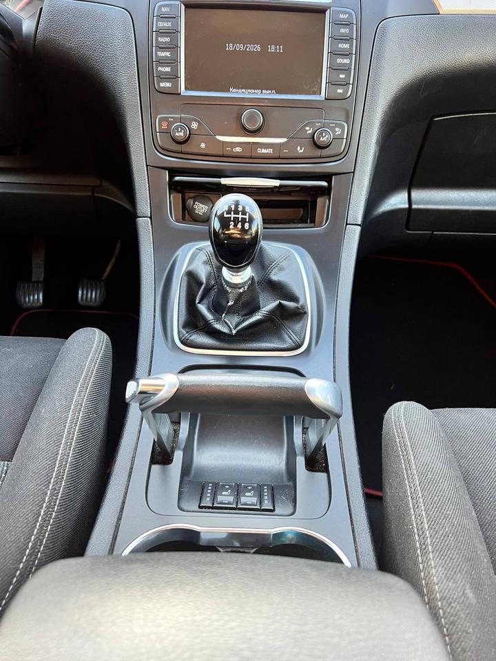 Ford S-Max 2015 — фото 10