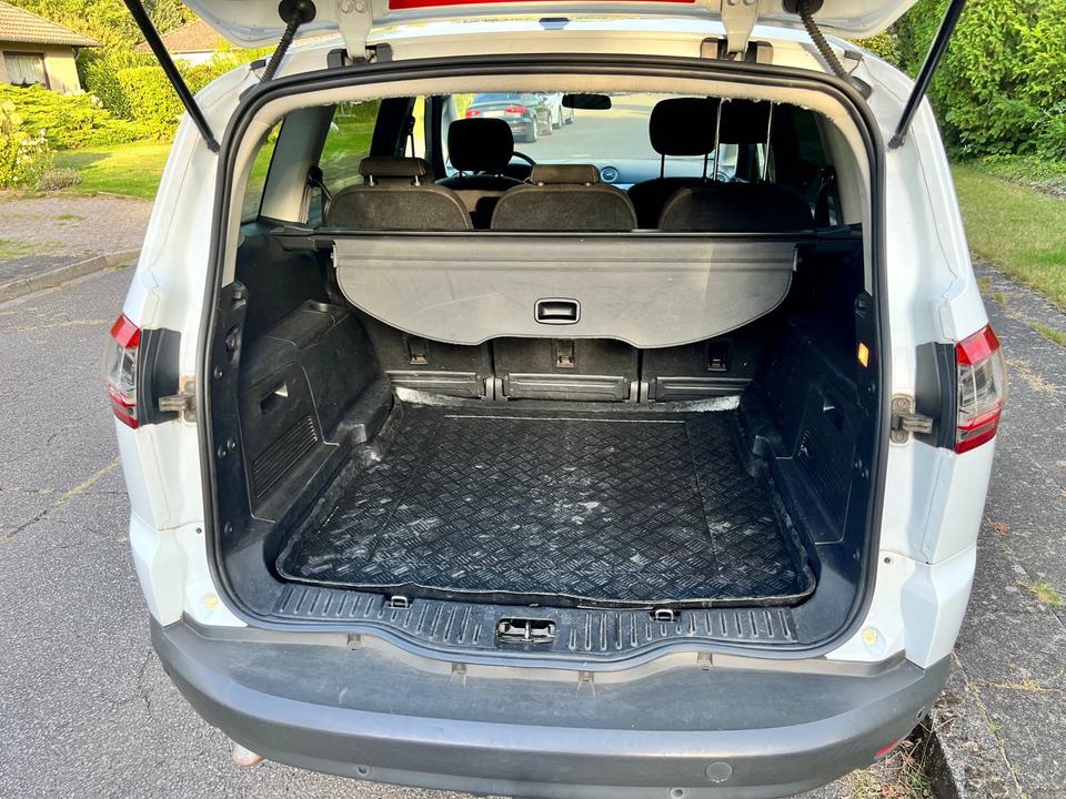 Ford S-Max 2015 — фото 12