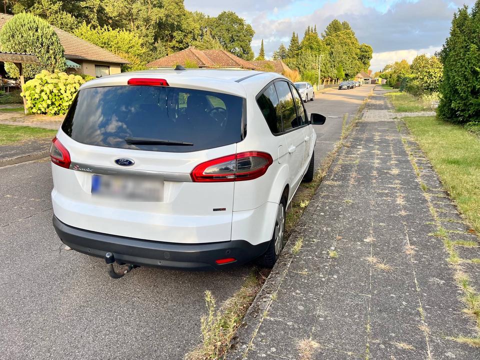 Ford S-Max 2015 — салон