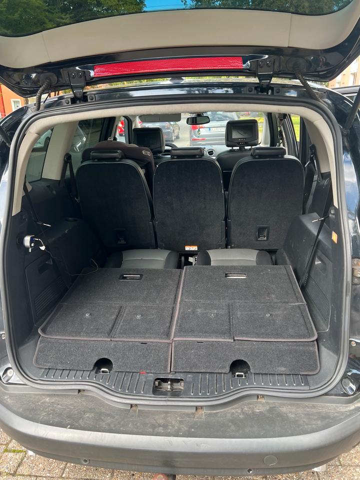 Ford S-Max 2009 — photo 10