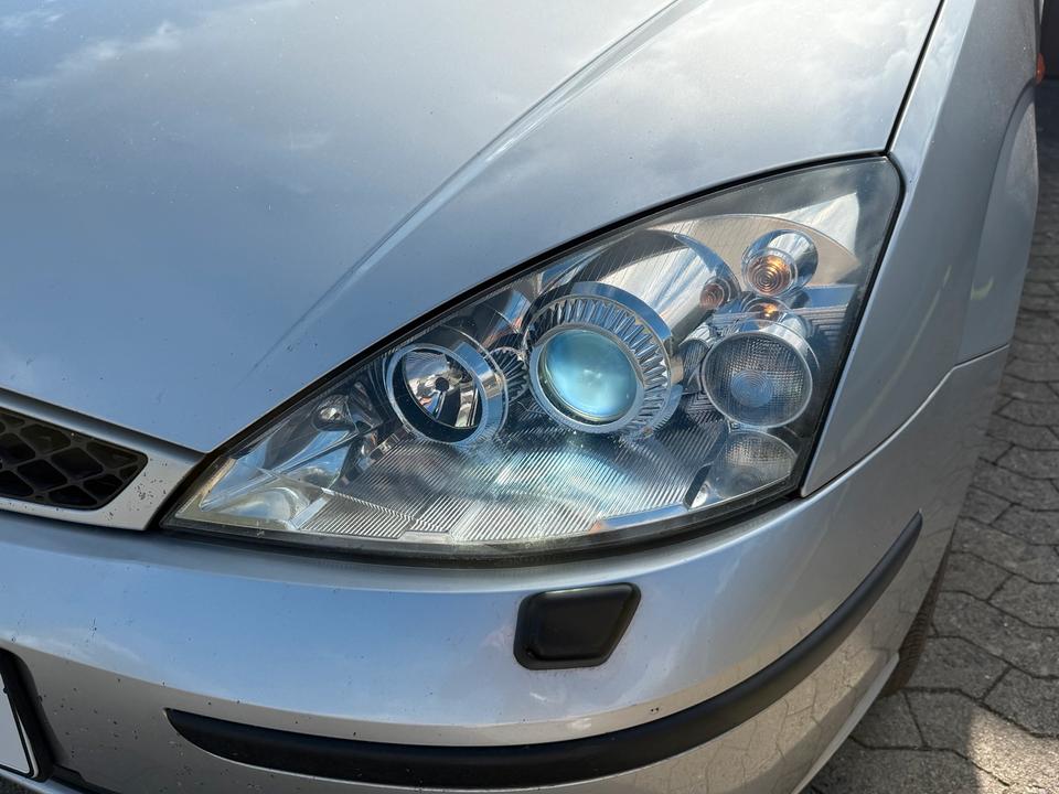 Ford Focus 2004 — photo 19