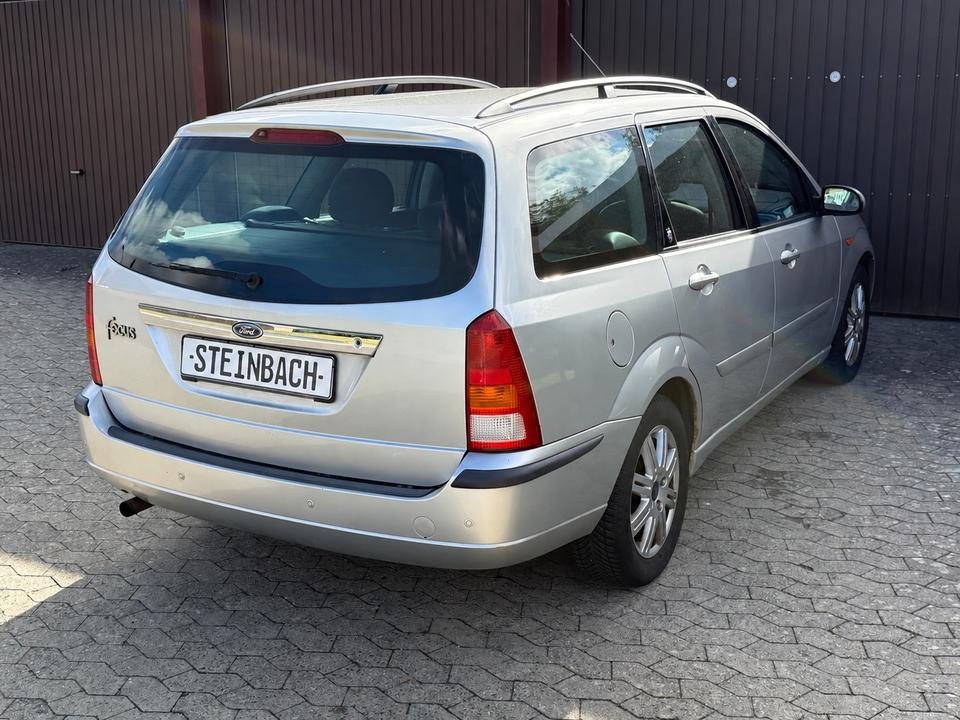 Ford Focus 2004 — engine