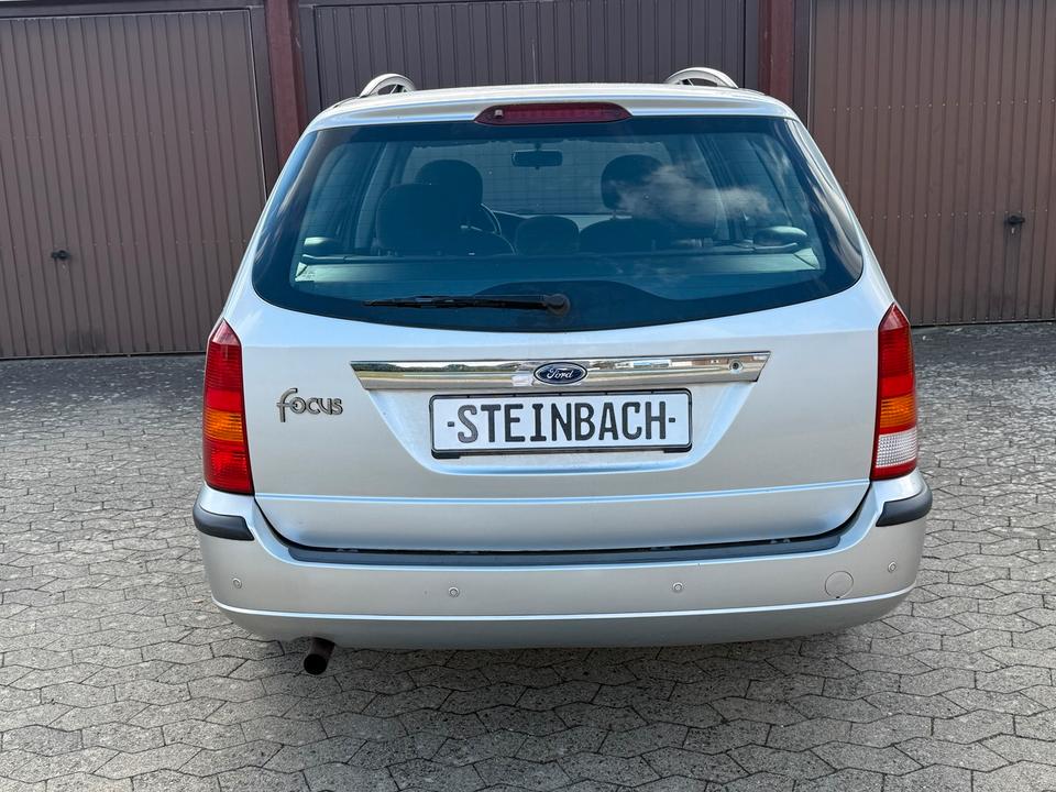 Ford Focus 2004 — photo 5