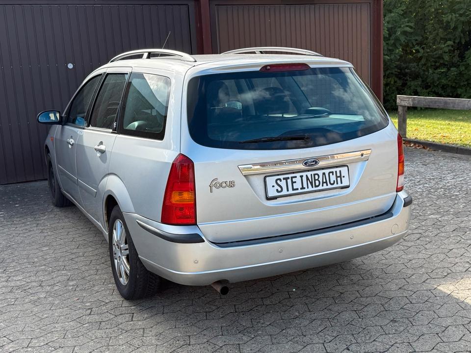 Ford Focus 2004 — photo 6