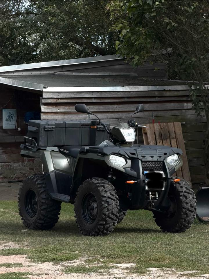 Polaris Sportsman Forest 570 ATV Quad LOF mit Zubehör - wenige Km