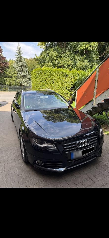 Audi A4 2010 — photo 6