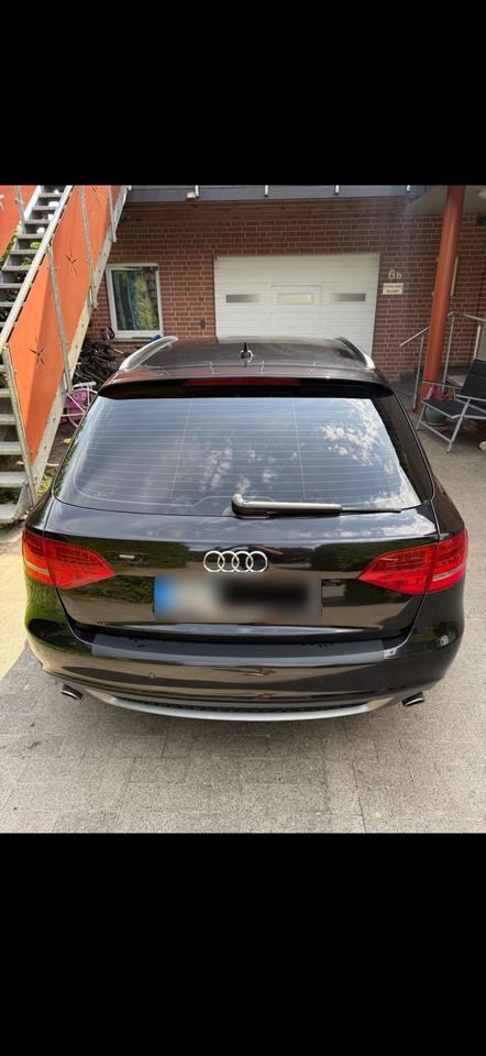Audi A4 2010 — photo 7