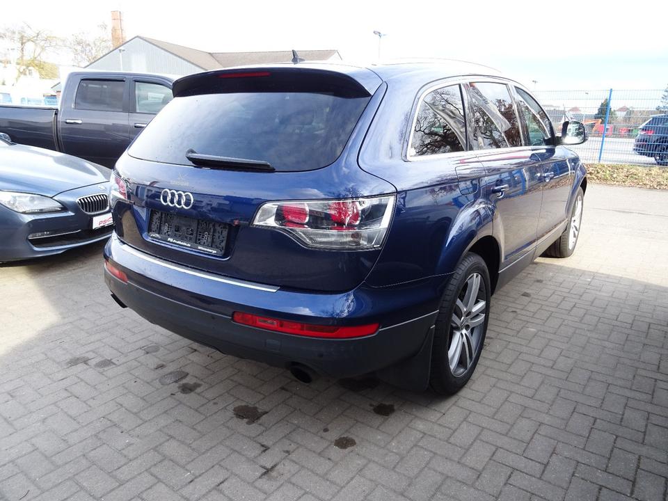 Audi Q7 2007 — двигун