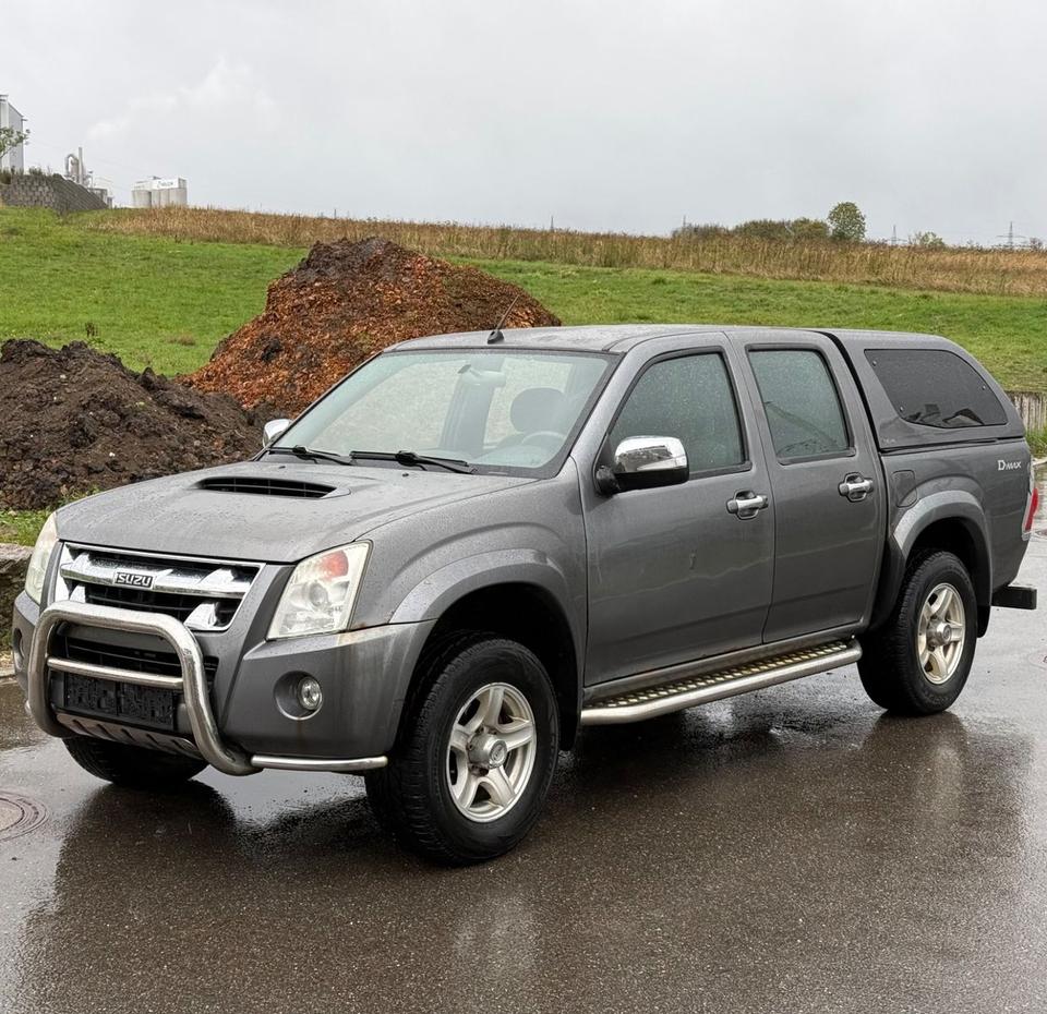 Weitere Automarken Isuzu D-Max Pick-Up Double Cab 2.5 TD 4WD *KLIMA*ALU* 2012 — vehicle for AFU Ukraine