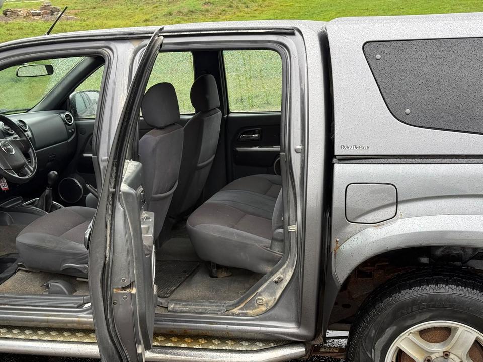 Weitere Automarken Isuzu D-Max Pick-Up Double Cab 2.5 TD 4WD *KLIMA*ALU* 2012 — фото 10
