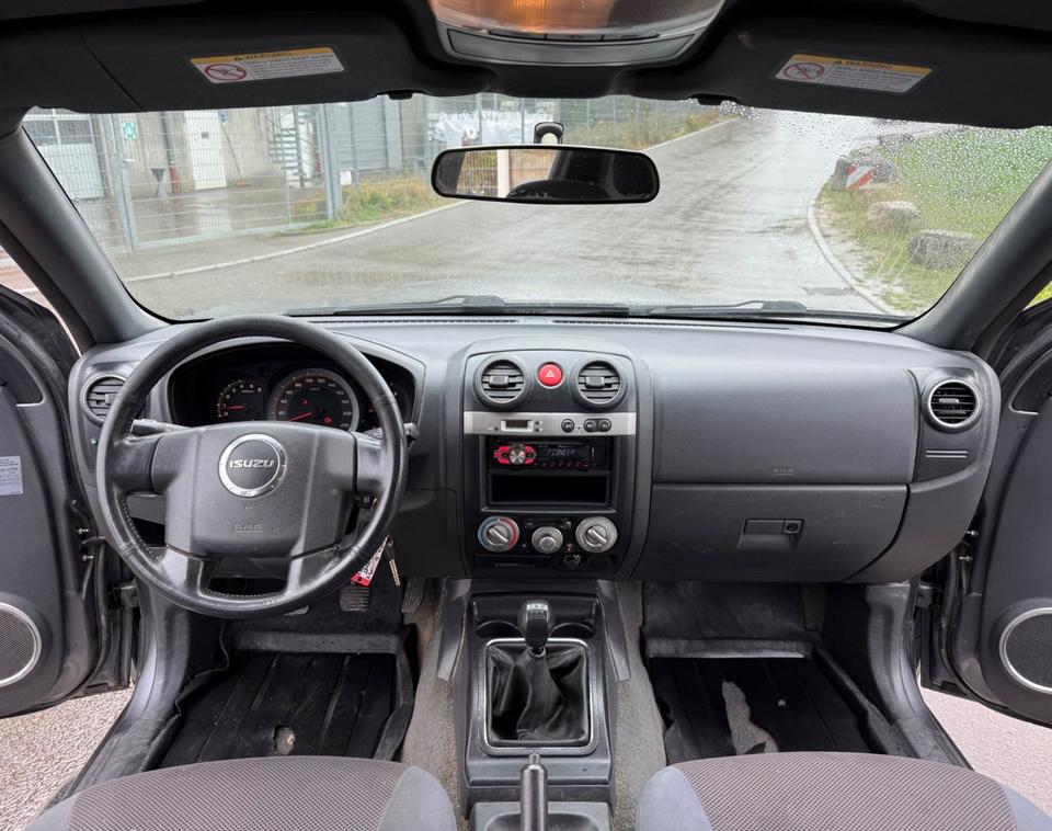 Weitere Automarken Isuzu D-Max Pick-Up Double Cab 2.5 TD 4WD *KLIMA*ALU* 2012 — фото 12