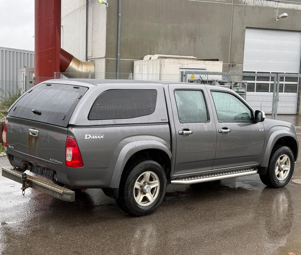 Weitere Automarken Isuzu D-Max Pick-Up Double Cab 2.5 TD 4WD *KLIMA*ALU* 2012 — двигун