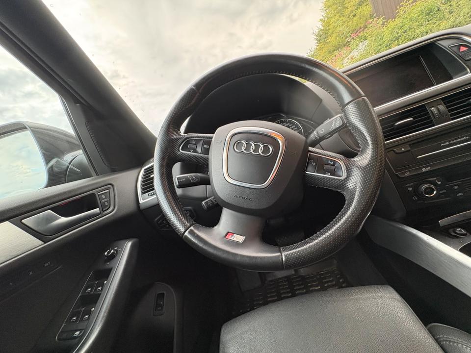Audi Q5 2011 — photo 10