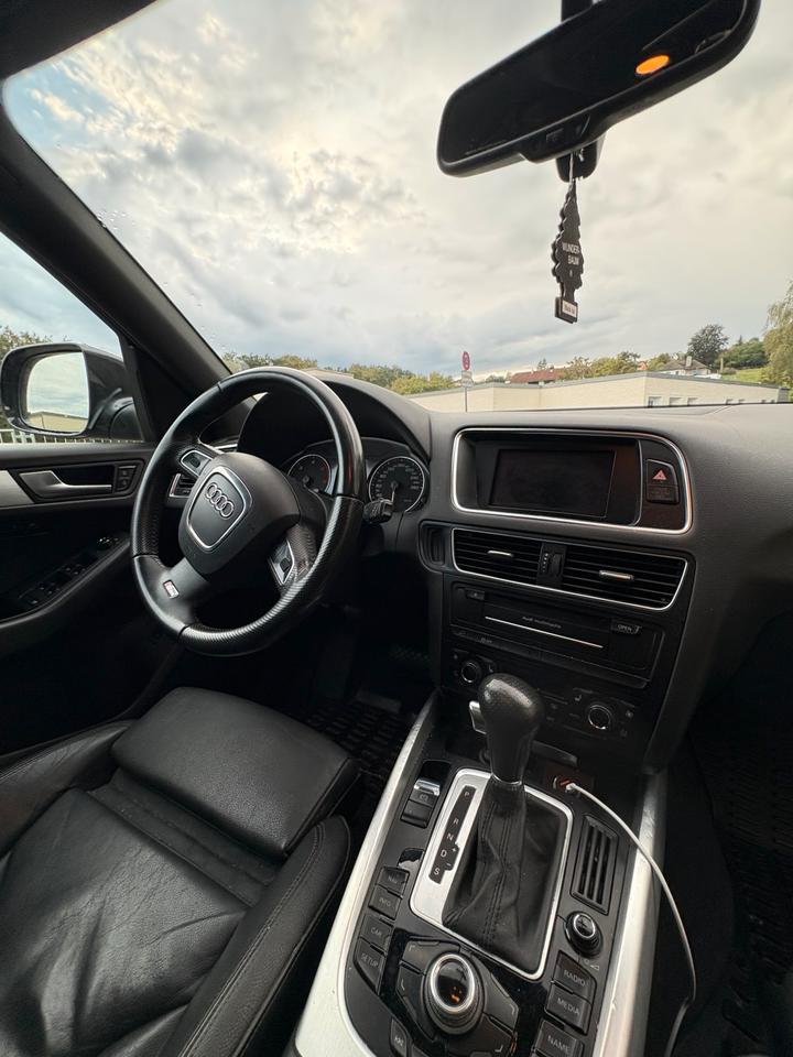 Audi Q5 2011 — photo 11