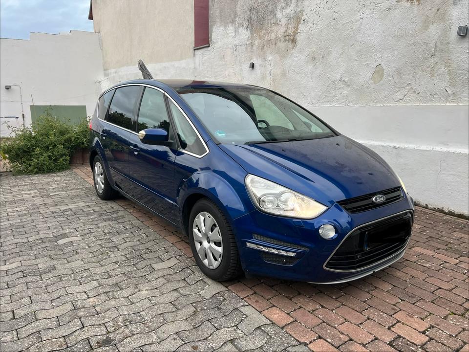 Ford S-Max 2014 — rear view