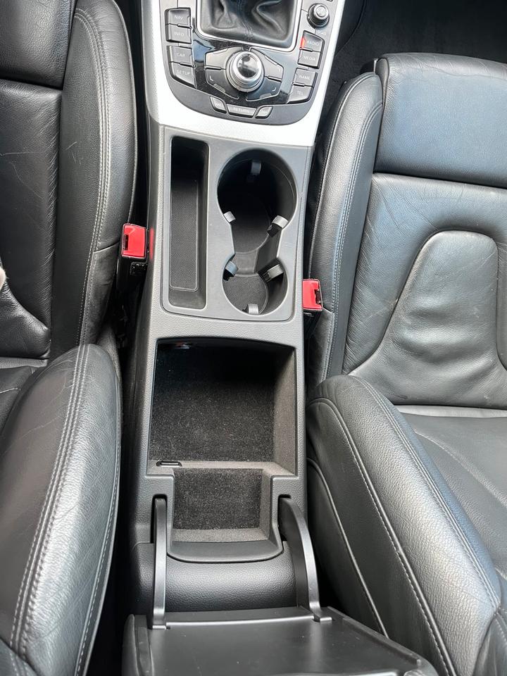Audi A4 2009 — photo 14