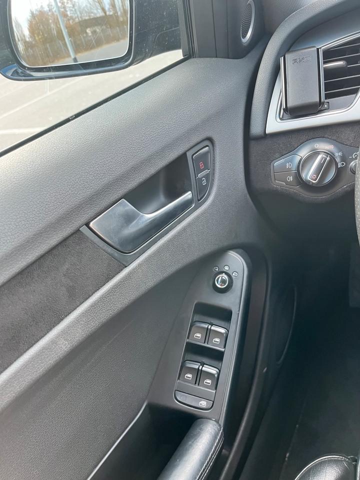 Audi A4 2009 — photo 15
