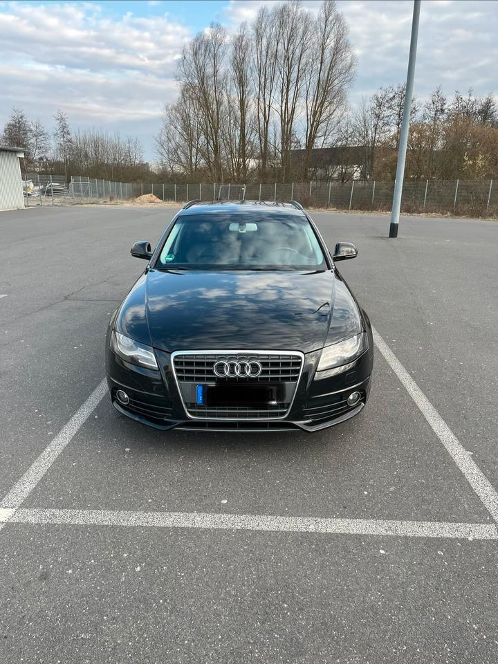 Audi A4 2009 — engine